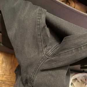 BARELY USED GREAT CONDITION, very stretchy skinny jeans American Eagle